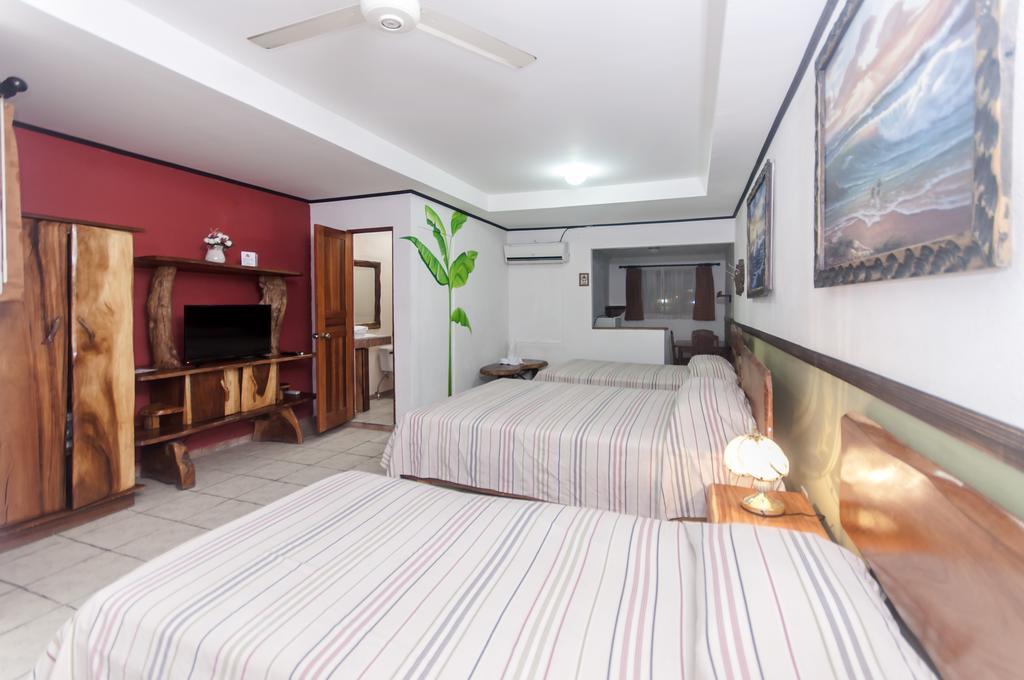 Cadillac Rock Beach Hotel 자코 객실 사진